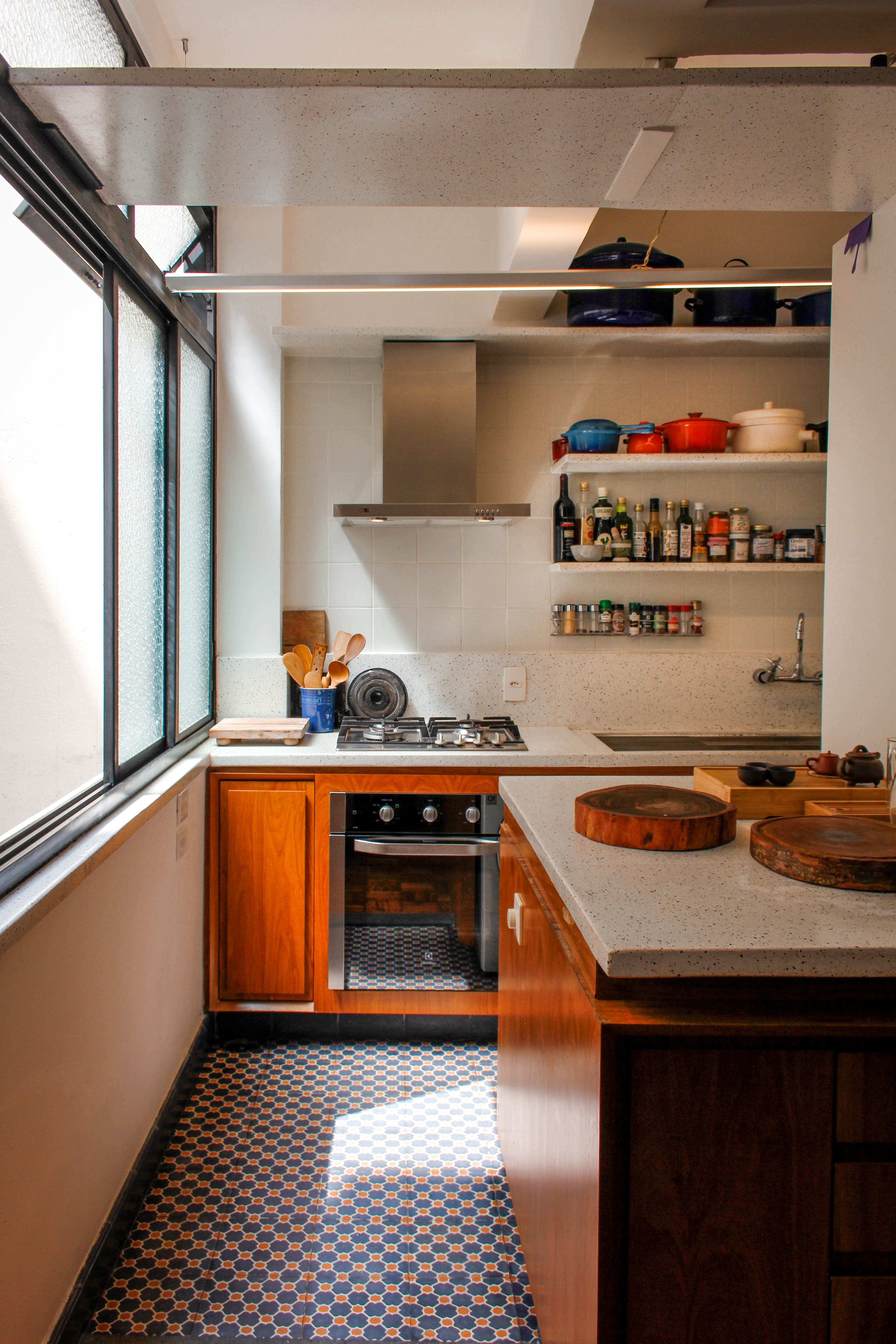 nuarquitetura arquitetura interiores reforma marcenaria apartamento melo alves são paulo estrutura parente estruturaparente cozinha aberta cozinhaaberta chao de taco chãodetaco granito preto granitopreto armáriossobmedida armários sob medida porcelanatomacico porcelanato maciço macico